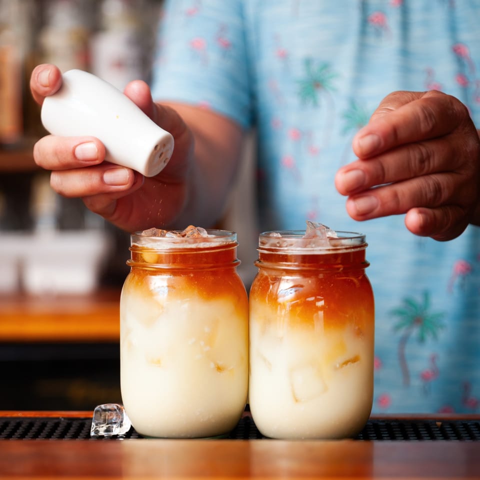 Happy hour Week Days from 3PM to 6PM