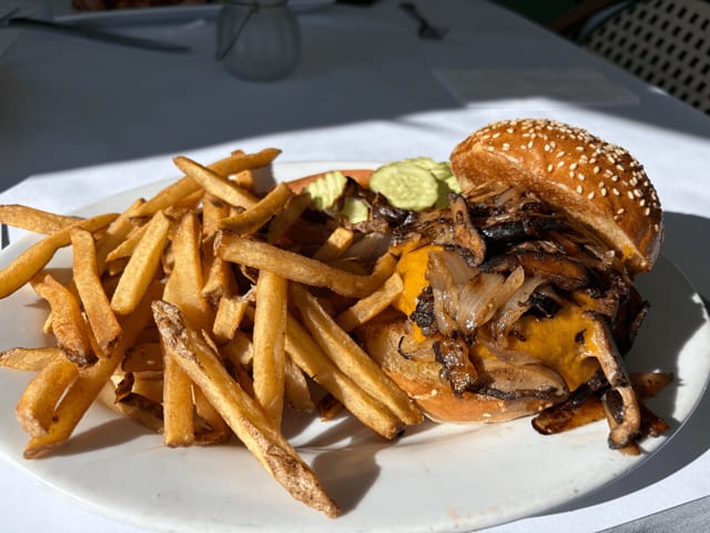 Rincon Burger.